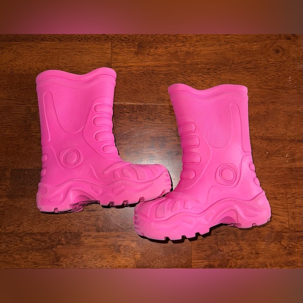 CROCS Toddler Pink SNOW/RAIN Boots K 8-9 ✨ - Picture 2 of 5
